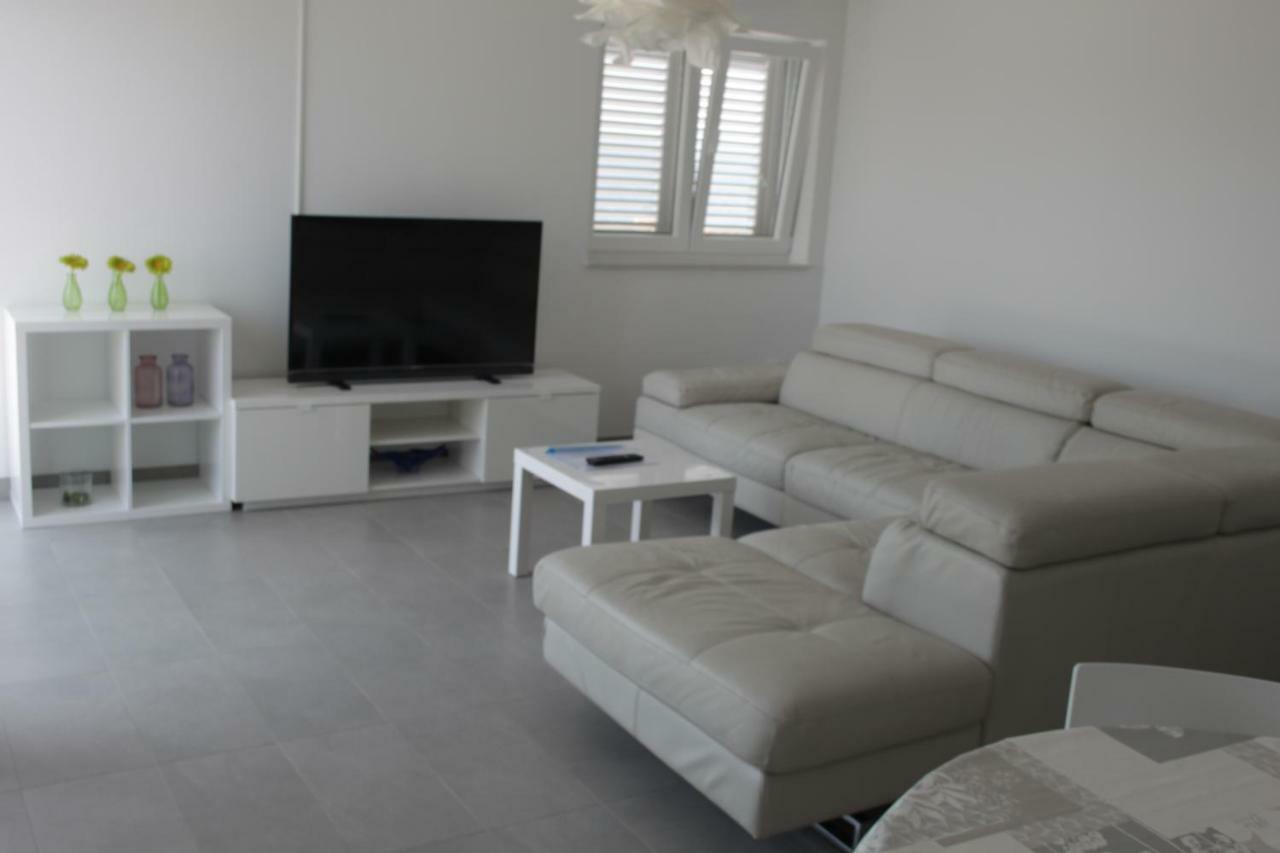 Apartmani "Mali Mago" Tribunj  Luaran gambar